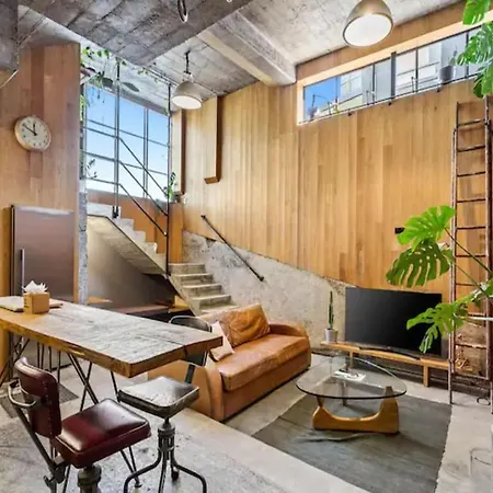 Unique Industrial-Style Apartment In Auckland